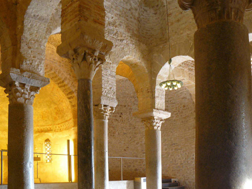 Interior de la iglesia de San Miguel