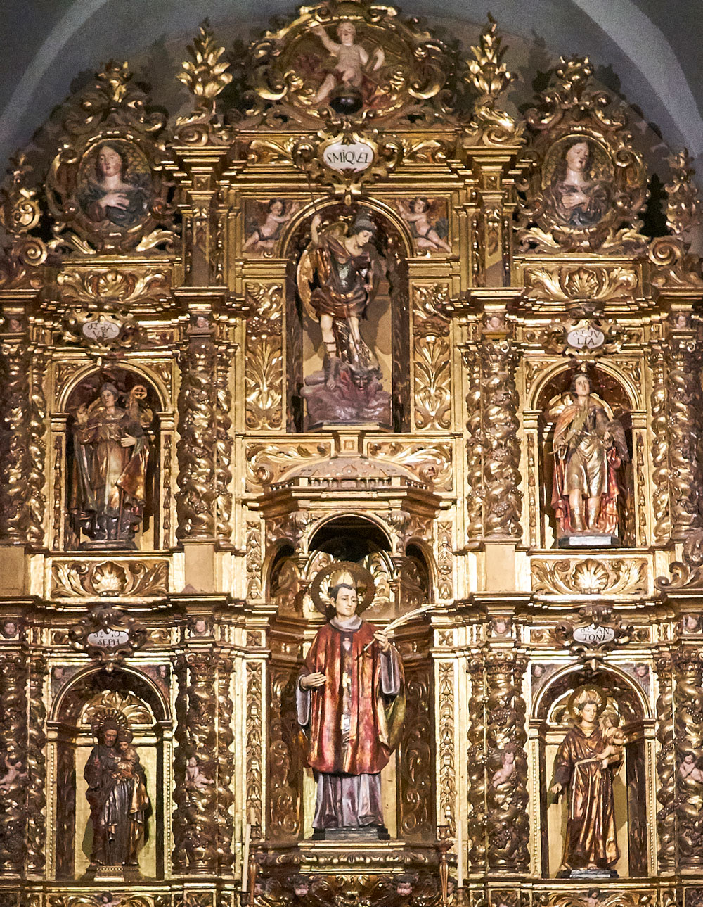 Retablo barroco de San Pedro