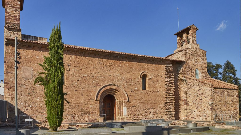 Exterior de la iglesia de San Pedro