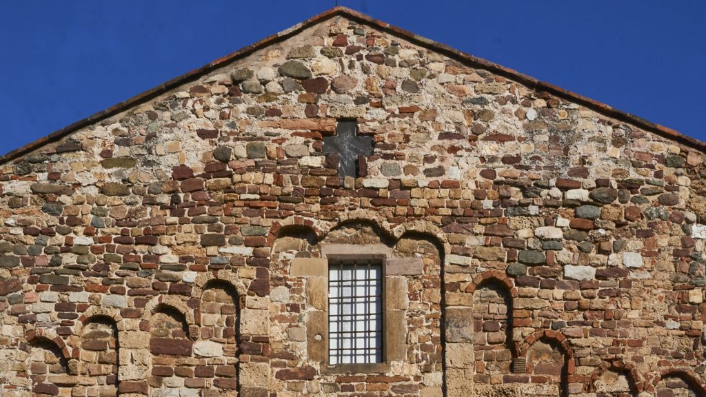Exterior de la iglesia de Santa María