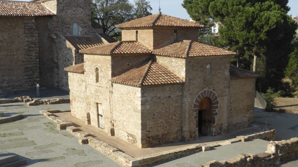Exterior de la iglesia de San Miguel
