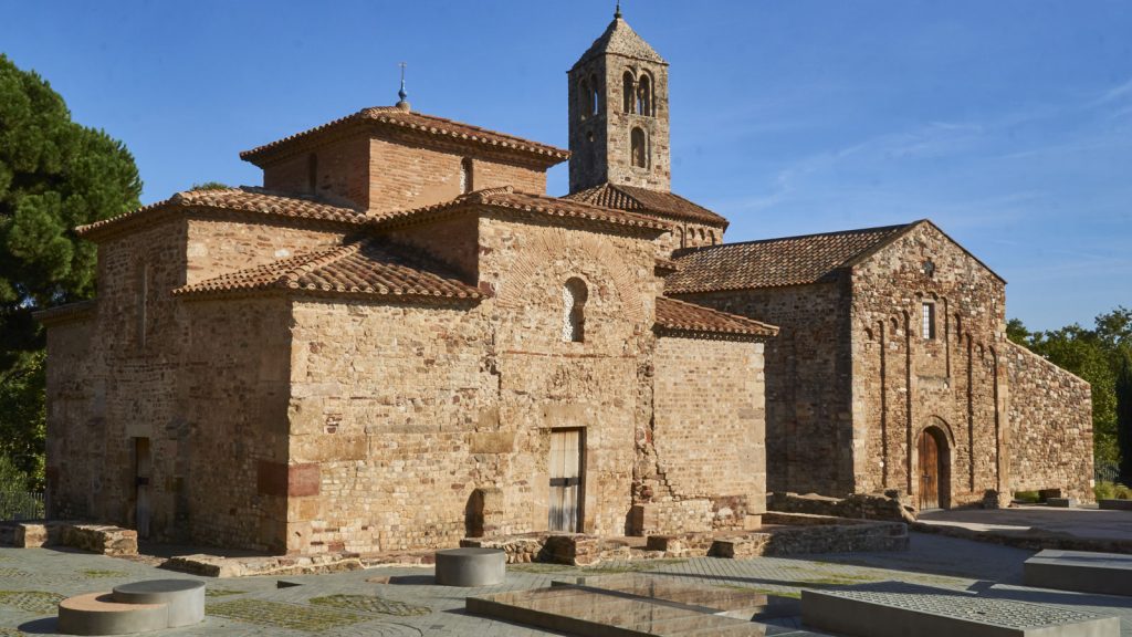 Exterior de la iglesia de San Miguel