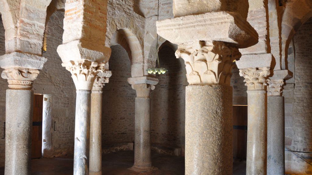 Interior de la iglesia de San Miguel