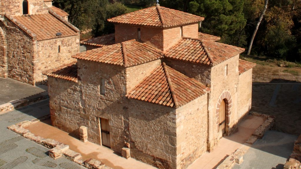 Exterior de la iglesia de San Miguel