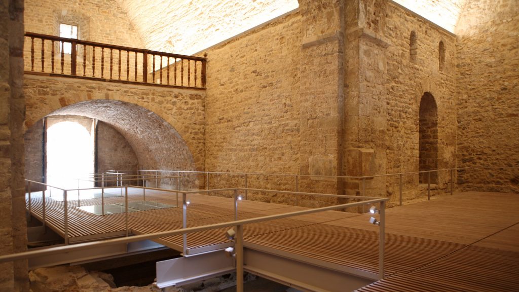 Interior de la Iglesia de Santa María